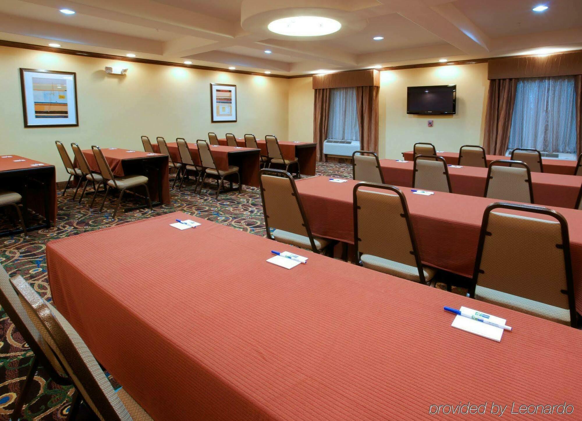 Holiday Inn Express Hotel & Suites Waller By Ihg Exterior foto